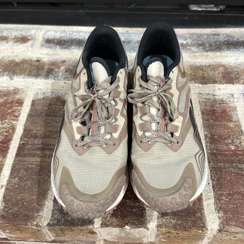 Men’s Reebok Runners - Picture 2 of 6